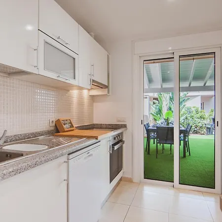 Townhouse Sunset - Pool Area, Chill Out Terrace And Bbq بيت للعطل *