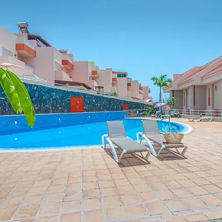 Townhouse Sunset - Pool Area, Chill Out Terrace And Bbq Semesterbostad