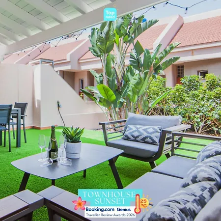 Semesterbostad Townhouse Sunset - Pool Area, Chill Out Terrace And Bbq Puerto de Santiago (Tenerife)